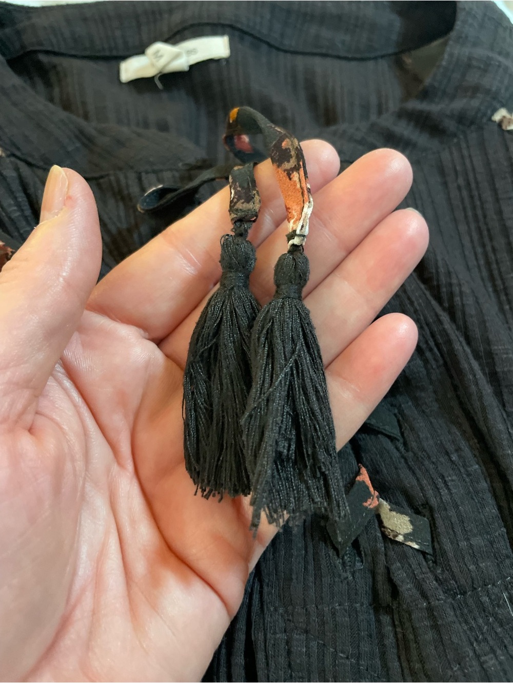 Maurices gray quarter sleeve Tshirt ribbed MEDIUM ruffle floral chiffon tassel - Picture 11 of 14